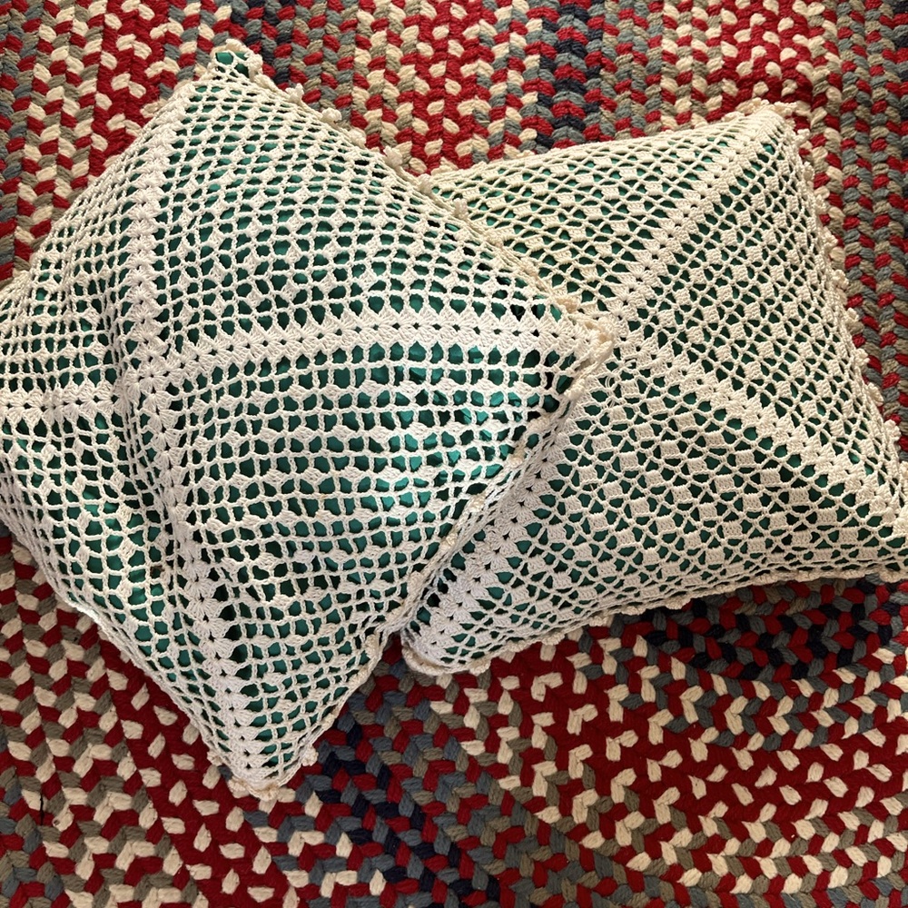 Crochet accent pillows